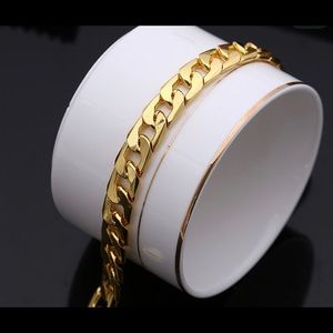 🔥Bundle 4 for $25 Gold tone Bracelet 🕊